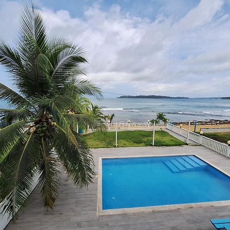Paunch Beach Retreat Бокас Екстер'єр фото